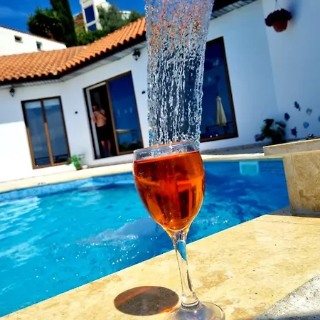 Villa With Sea And Mountain Views, Private Pool, Garden, 3 Bedrooms In Tala Paphos Exterior photo