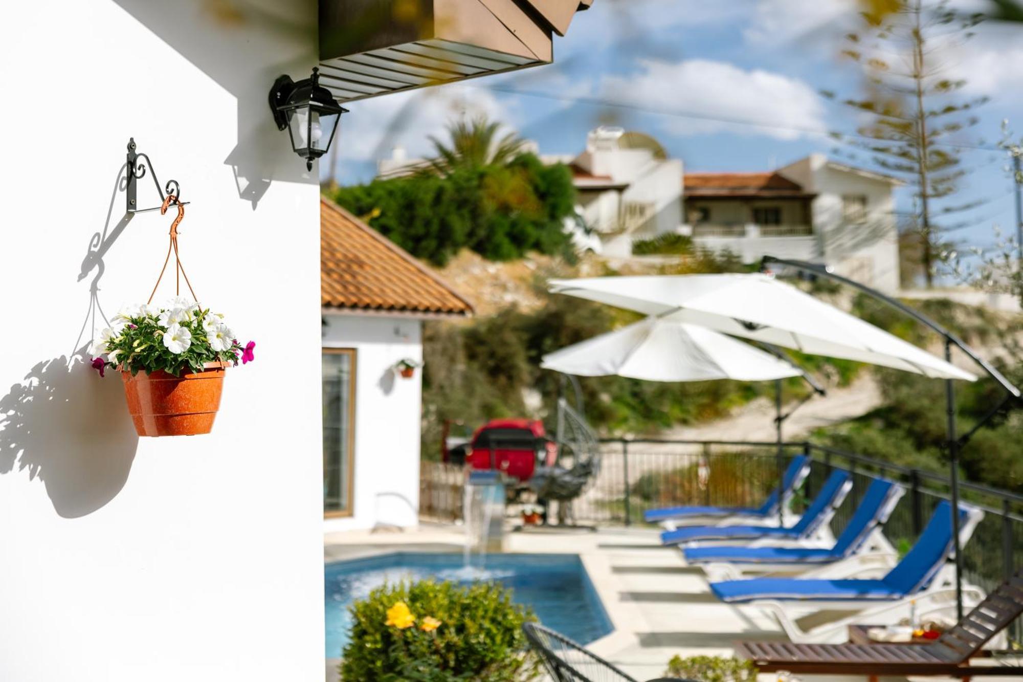 With Sea And Mountain Views, Private Pool, Garden, 3 Bedrooms In Tala Dom wakacyjny *