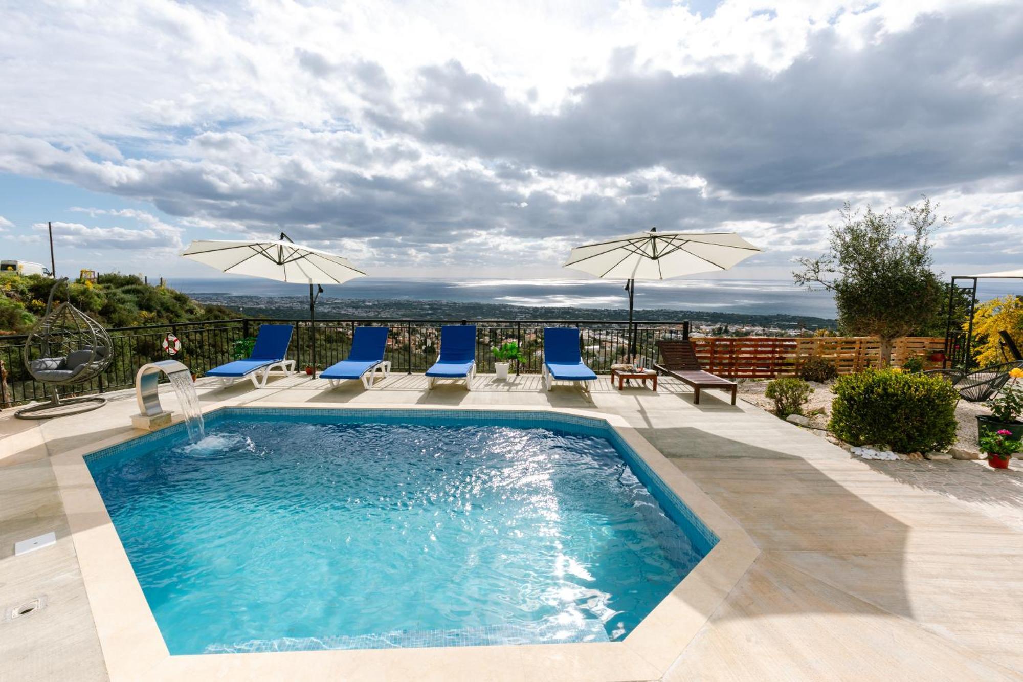 Dom wakacyjny With Sea And Mountain Views, Private Pool, Garden, 3 Bedrooms In Tala