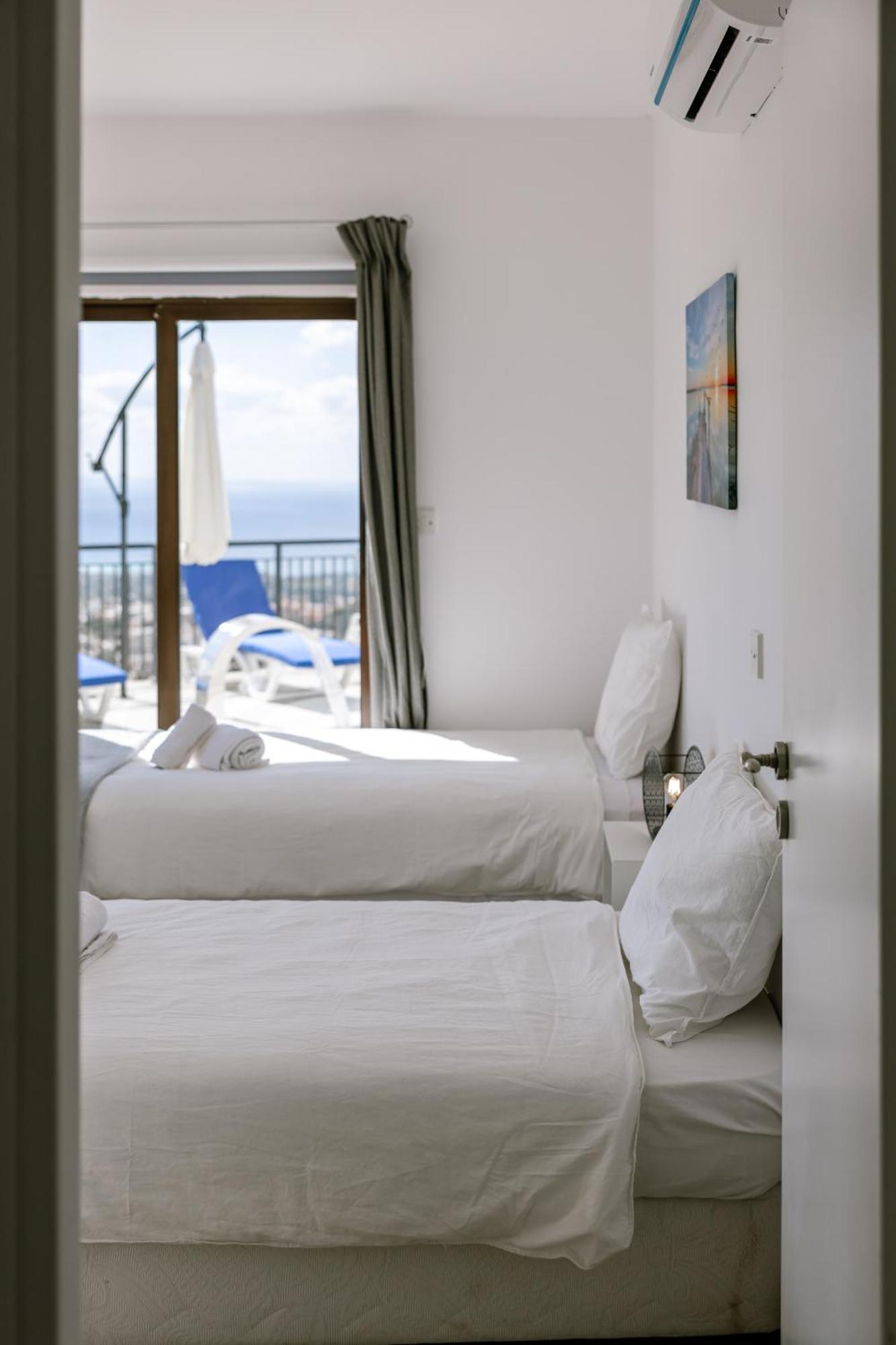 With Sea And Mountain Views, Private Pool, Garden, 3 Bedrooms In Tala * Pafos