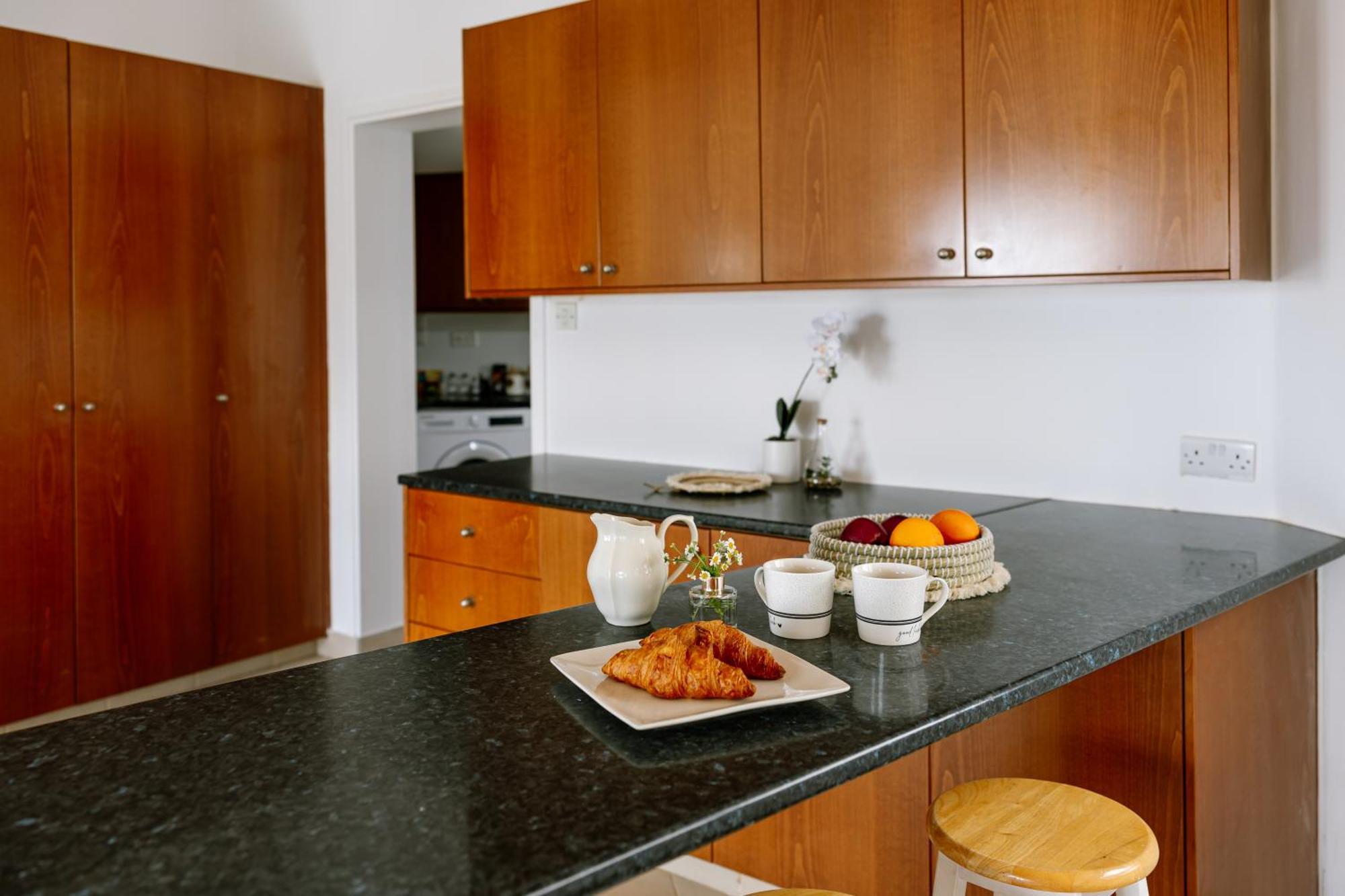 With Sea And Mountain Views, Private Pool, Garden, 3 Bedrooms In Tala